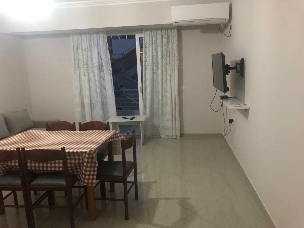 Xhulio Apartments Sarande Exterior photo